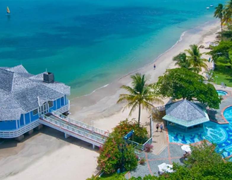 Louvet Bay , Saint Lucia